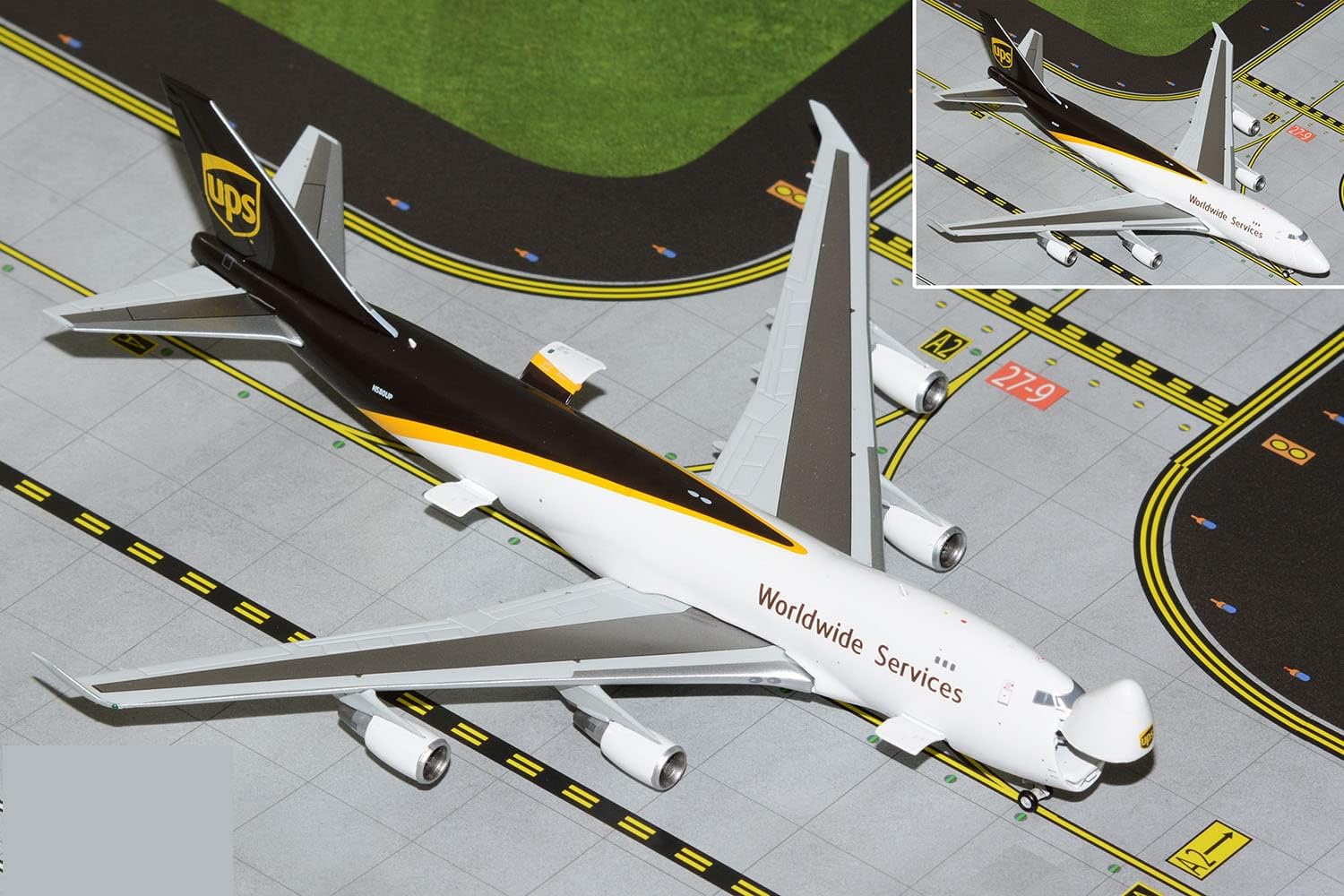 GeminiJets GJUPS2081 UPS Boeing 747-400F N580UP Interactive Series; Scale 1:400, White