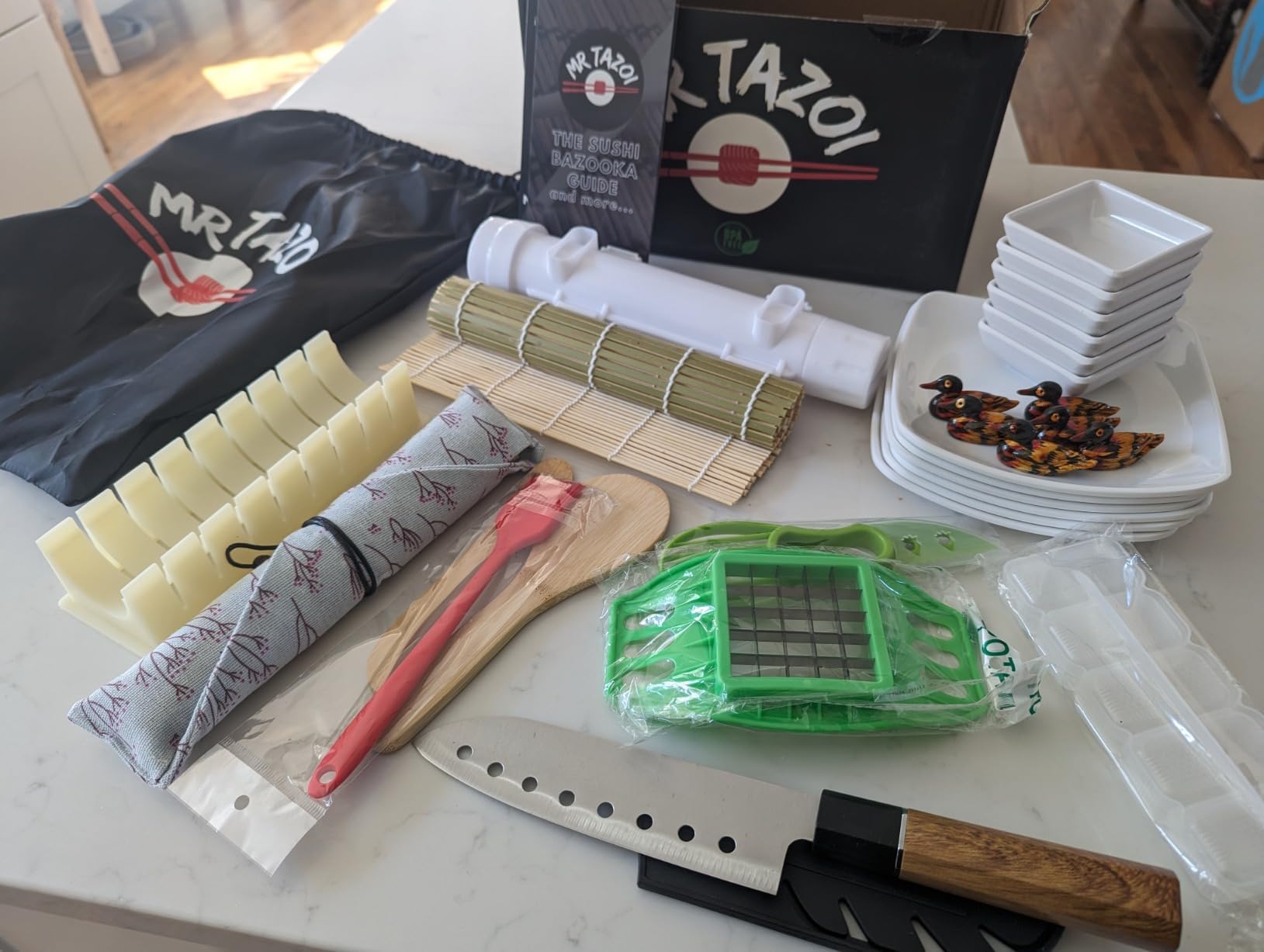 Mr Tazoi Gourmet - Kit de fabricación de sushi de 40 piezas, incluye rodillo de arroz de bambú, cuchillo de sushi japonés, platos, palillos y más, perfecto para chefs caseros y amantes del sushi (kit