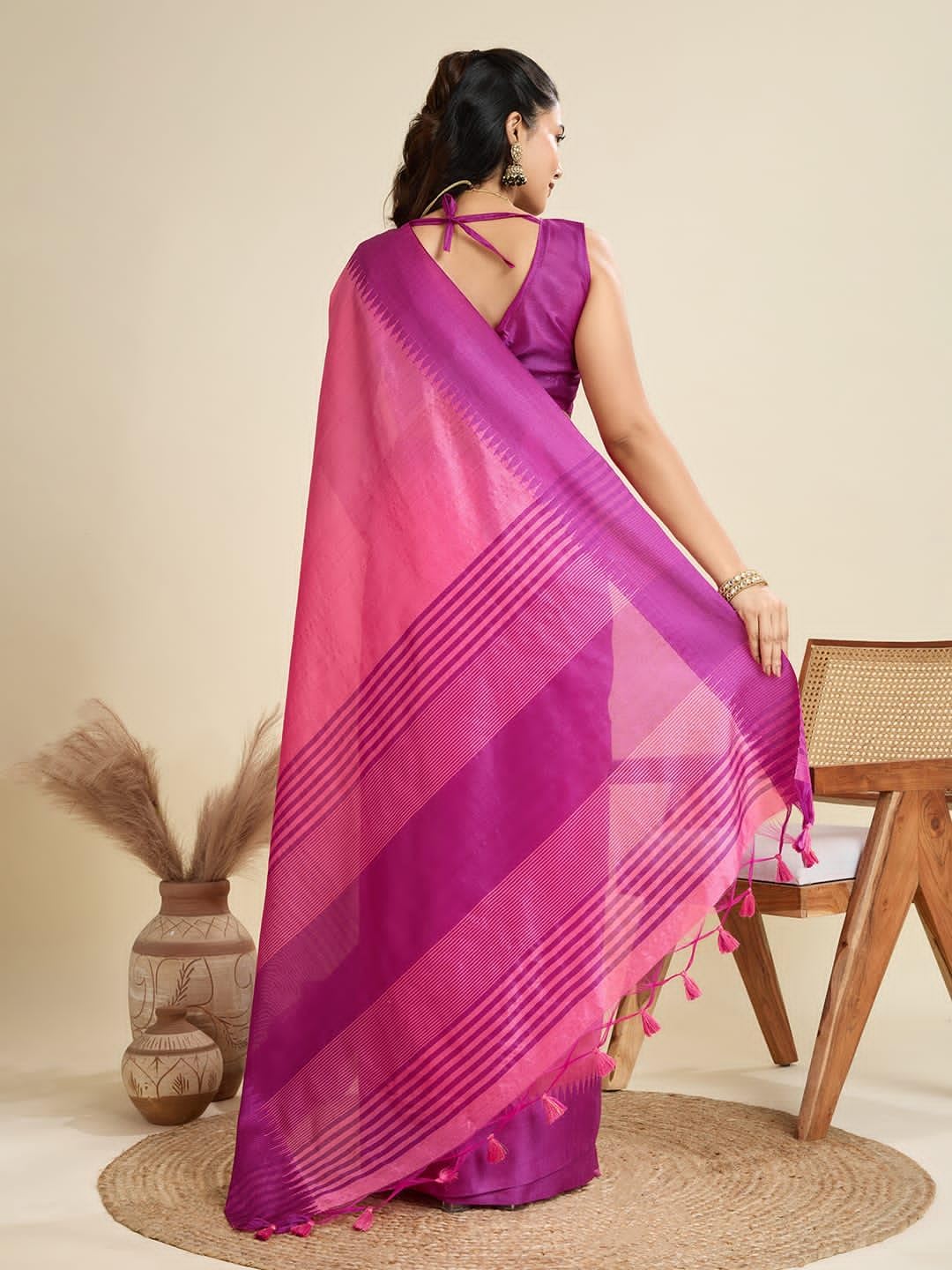 Damen Baumwoll-Seide Saree mit ungenähtem Blusenteil