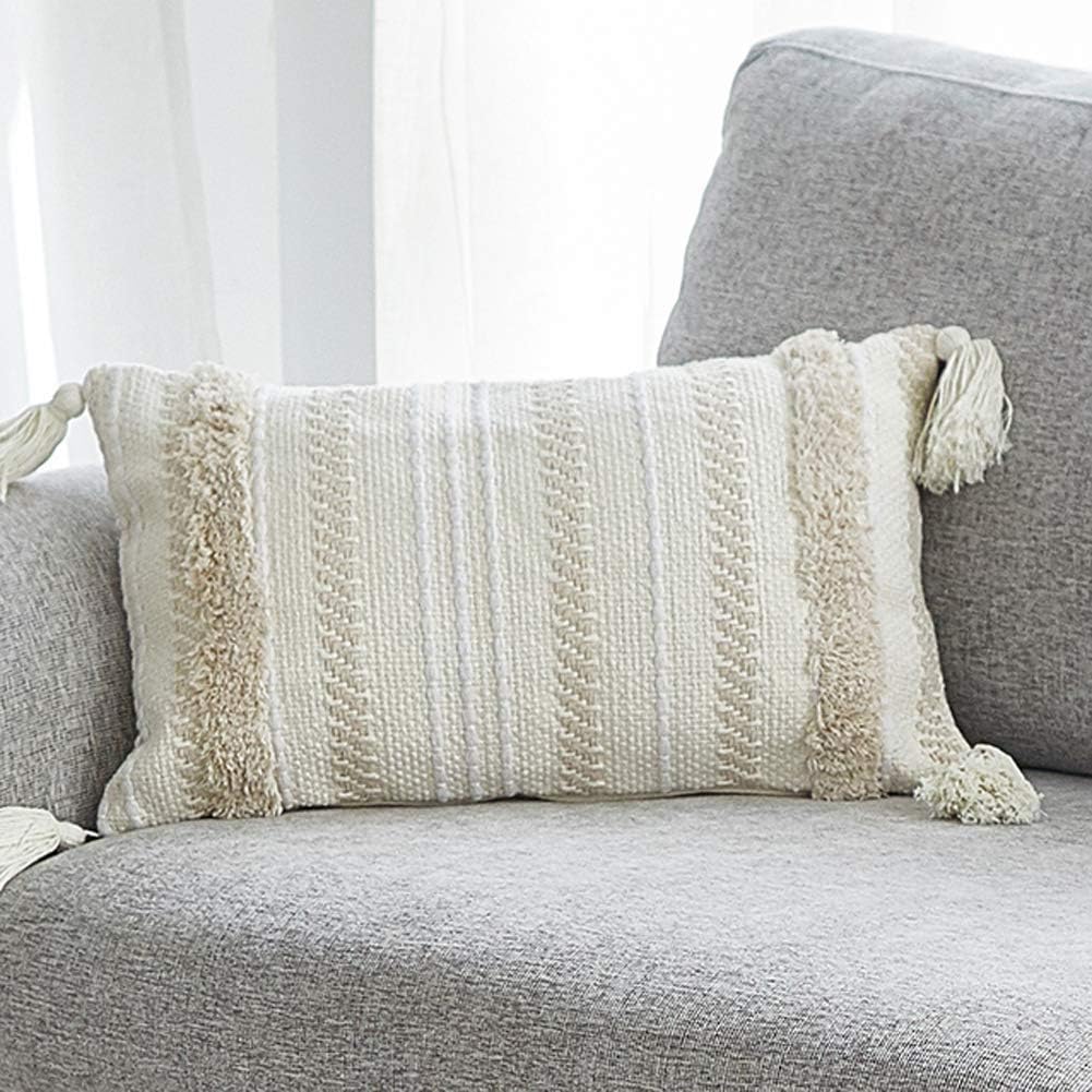 tufted lumbar pillow