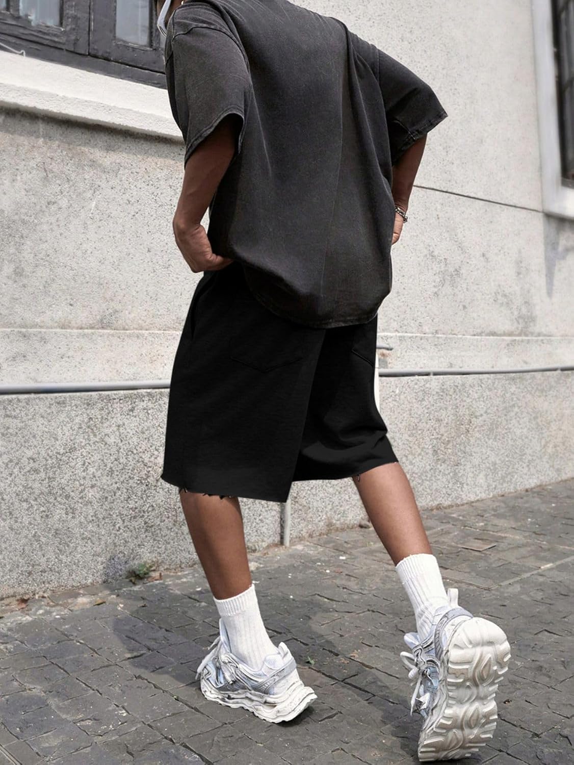 SHENHE Men's Baggy Sweat Shorts Drawstring Waist Wide Leg Raw Loose Athletic Gym Shorts with Pockets Summer