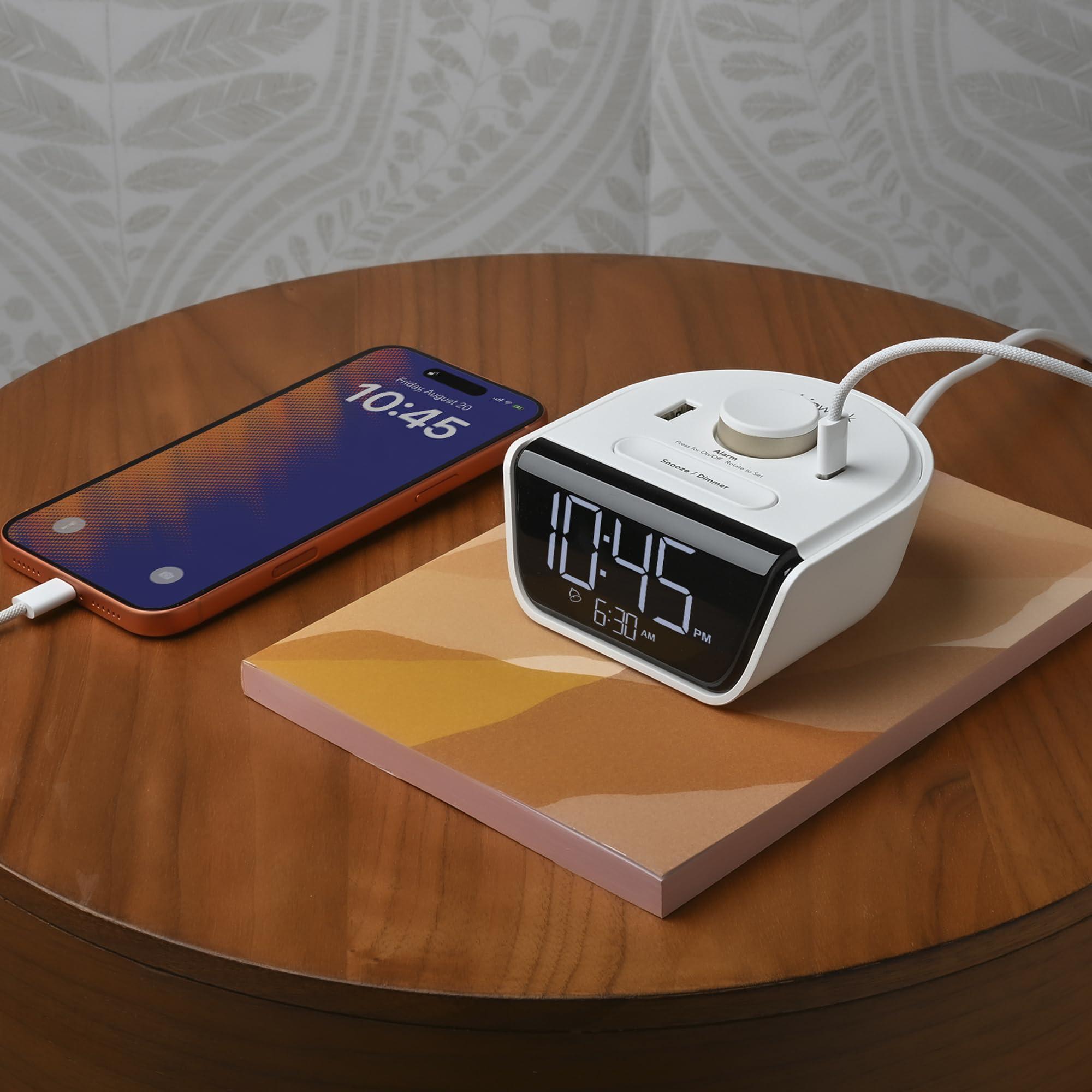 Brandstand CubieWink - Reloj despertador de carga con puertos USB (blanco)