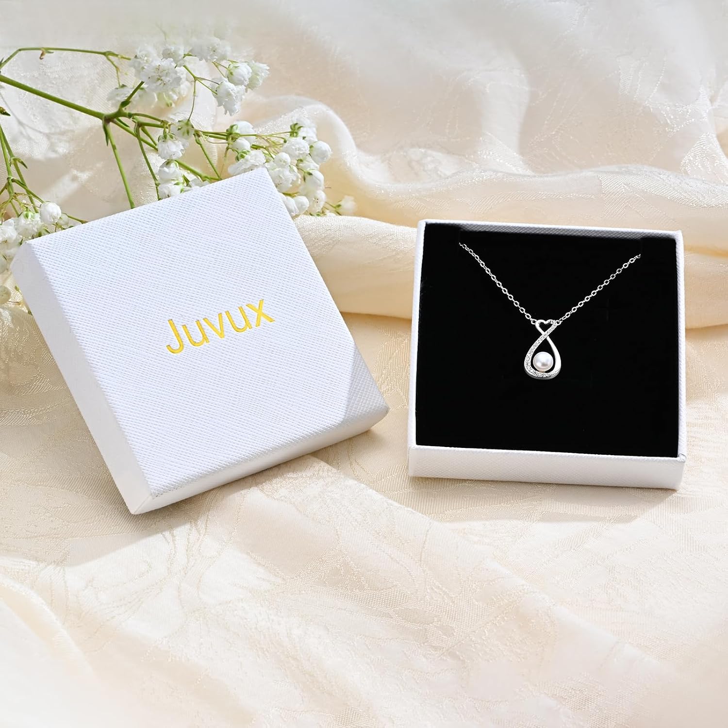S925 Sterling Silver Freshwater Pearl Necklace for Women, 18K White Gold Plated Mobius Strip Circle Necklace, Infinity Pearl Pendant Anniversary Birthday Gifts for Wife Mom Grandma Sister