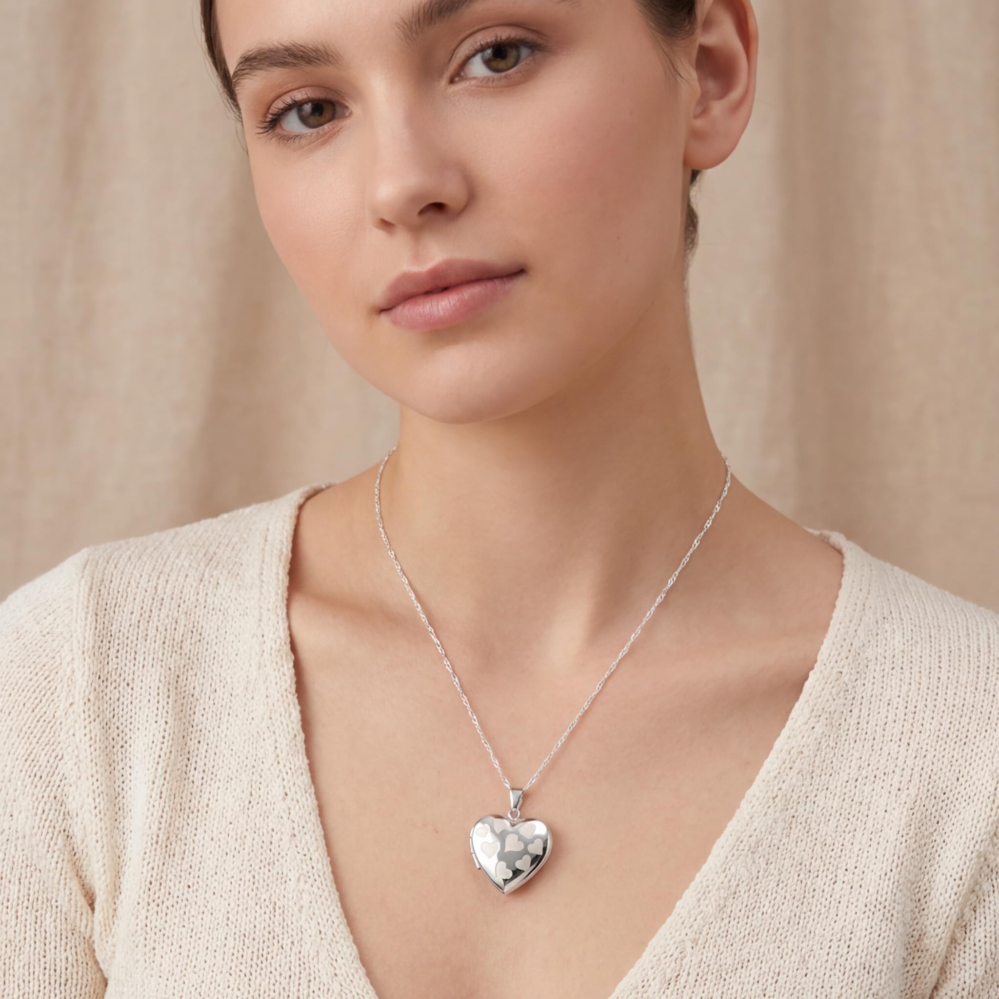 Medaglione a forma di cuore in argento Sterling con 2 finestre per foto, catenina da 45,7 cm e confezione regalo