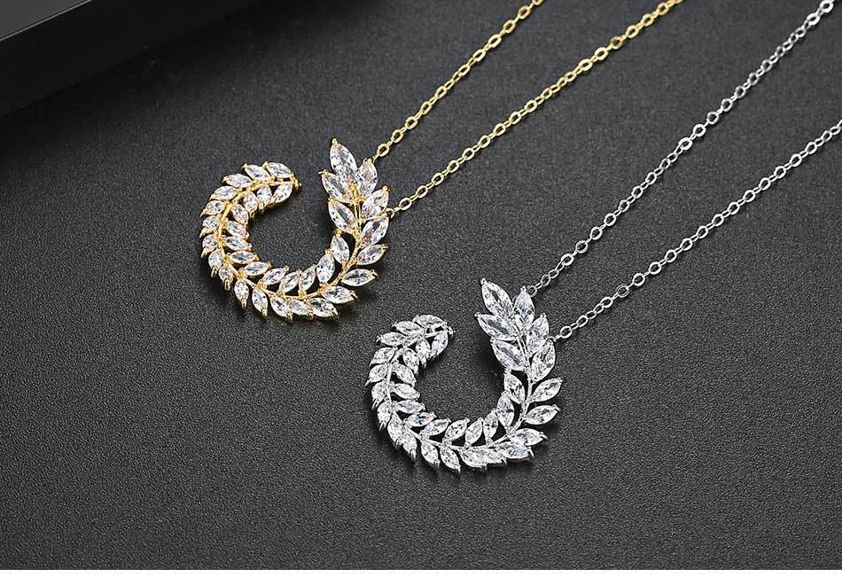 Elegant 14k Gold Wreath Necklace with Moissanite Branches, Sophisticated Laurel Design for Women - Ideal Birthday Gift4