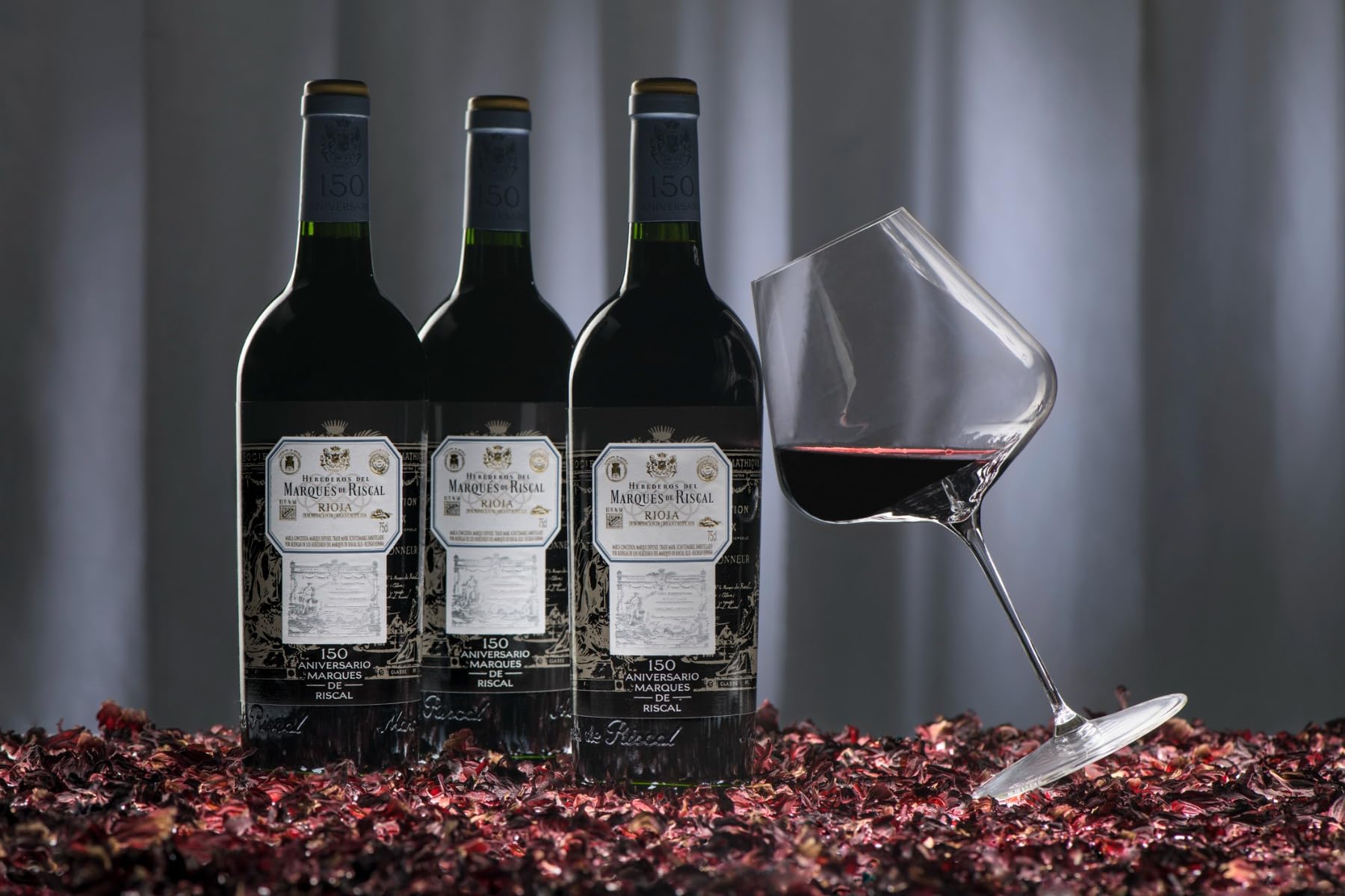 Marqués de Riscal 150 Aniversario, Vino tinto, Denominación de Origen Calificada Rioja, Variedad Tempranillo, 32 meses en barrica francesa, Botella individual 750 ml