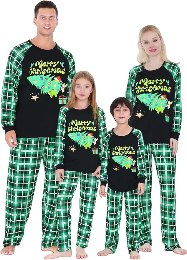 matching-family-christmas-pajamas-style-rave