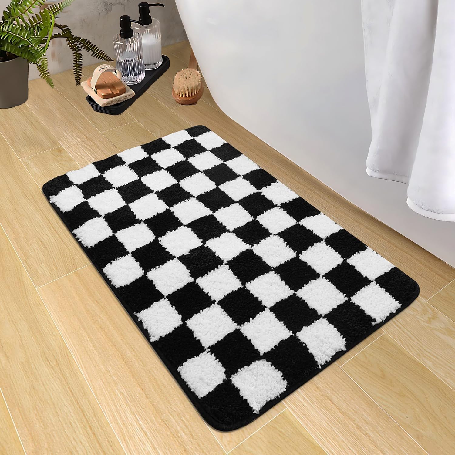 Sivilife Black and White Checkered Bath Mat, Absorbent Bathroom Rugs Machine Washable Cute Small Indoor Doormat Non-Slip Plush Microfiber Shaggy Bath