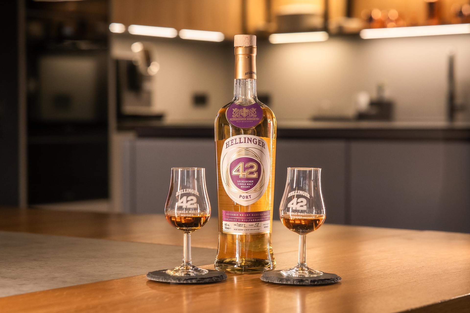 HELLINGER 42 5 Probiergrößen Sächsischer Single Malt Whisky - 46% Vol. Alkohol 5x 5cl – Set enthält Hellinger 42 Original, Rauch, Sherry, Port & Siehdichfür zum Probieren – Dresdner Whisky Manufaktur
