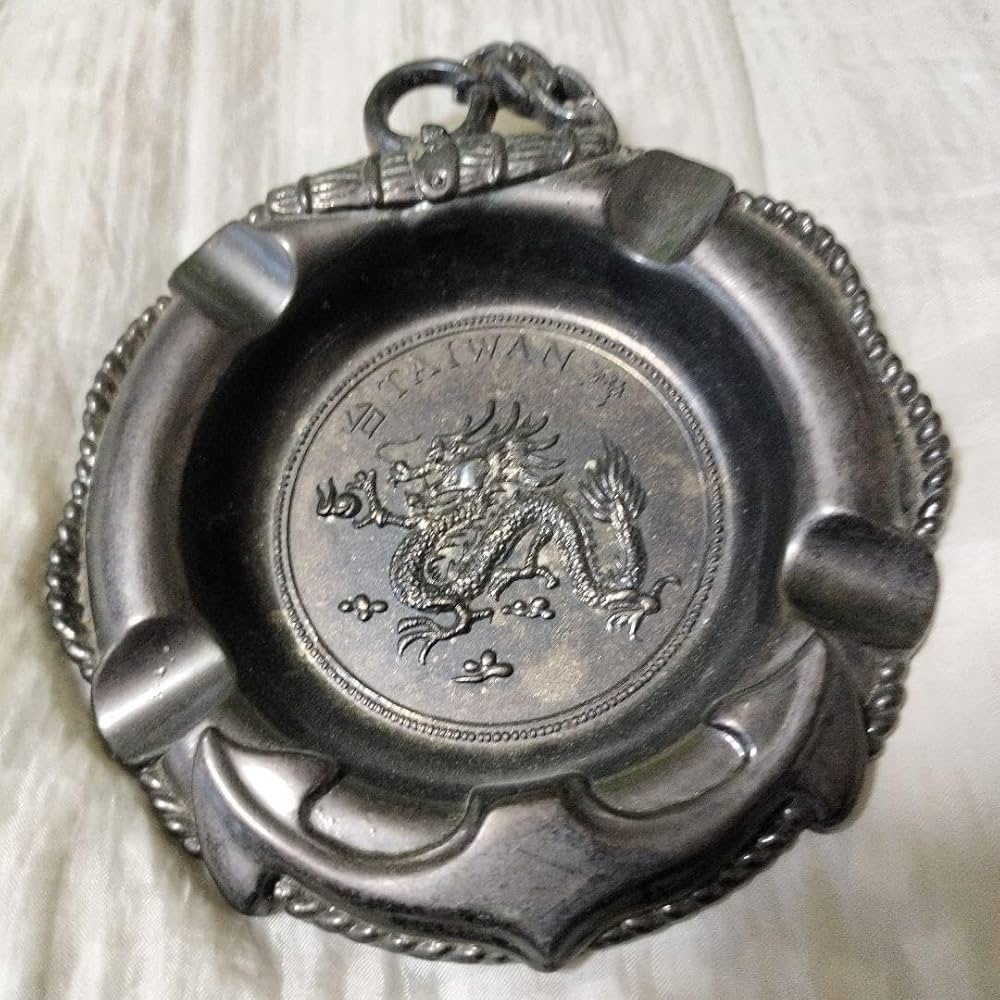 Amazon.co.jp: ✪鉄製DRAGON台湾灰皿！！✪ : ファッション