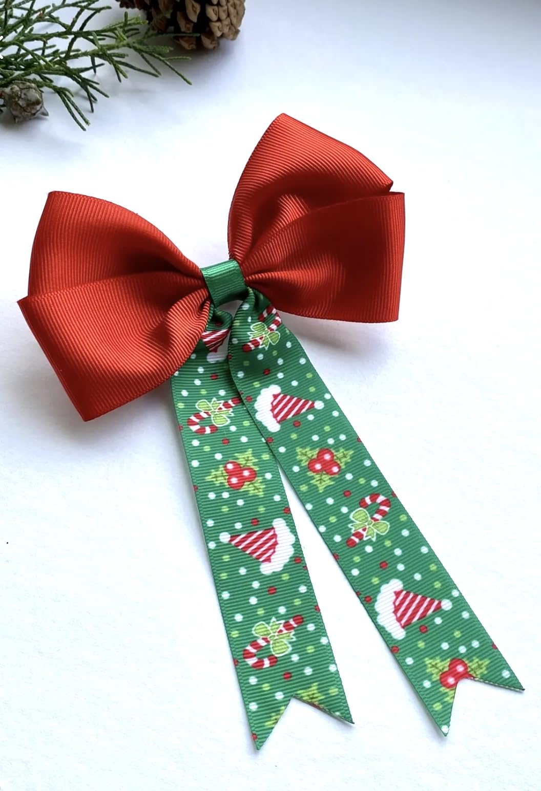 Tasarım Tokam El Yapımı Yılbaşı Desenli Yeşil Kuyruklu Kırmızı Yeni Yıl, Noel, Yılbaşı Saç Tokası 18 cm x 13 cm