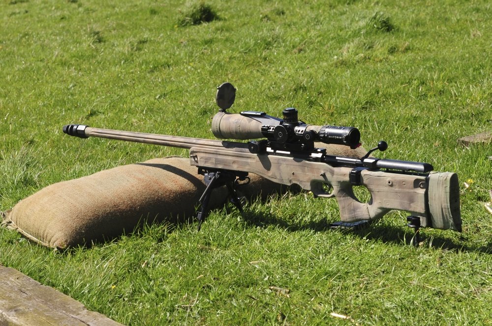 Posterazzi A British Army Arctic Warfare Magnum L115A3 sniper rifle Poster Print, (17 x 11)
