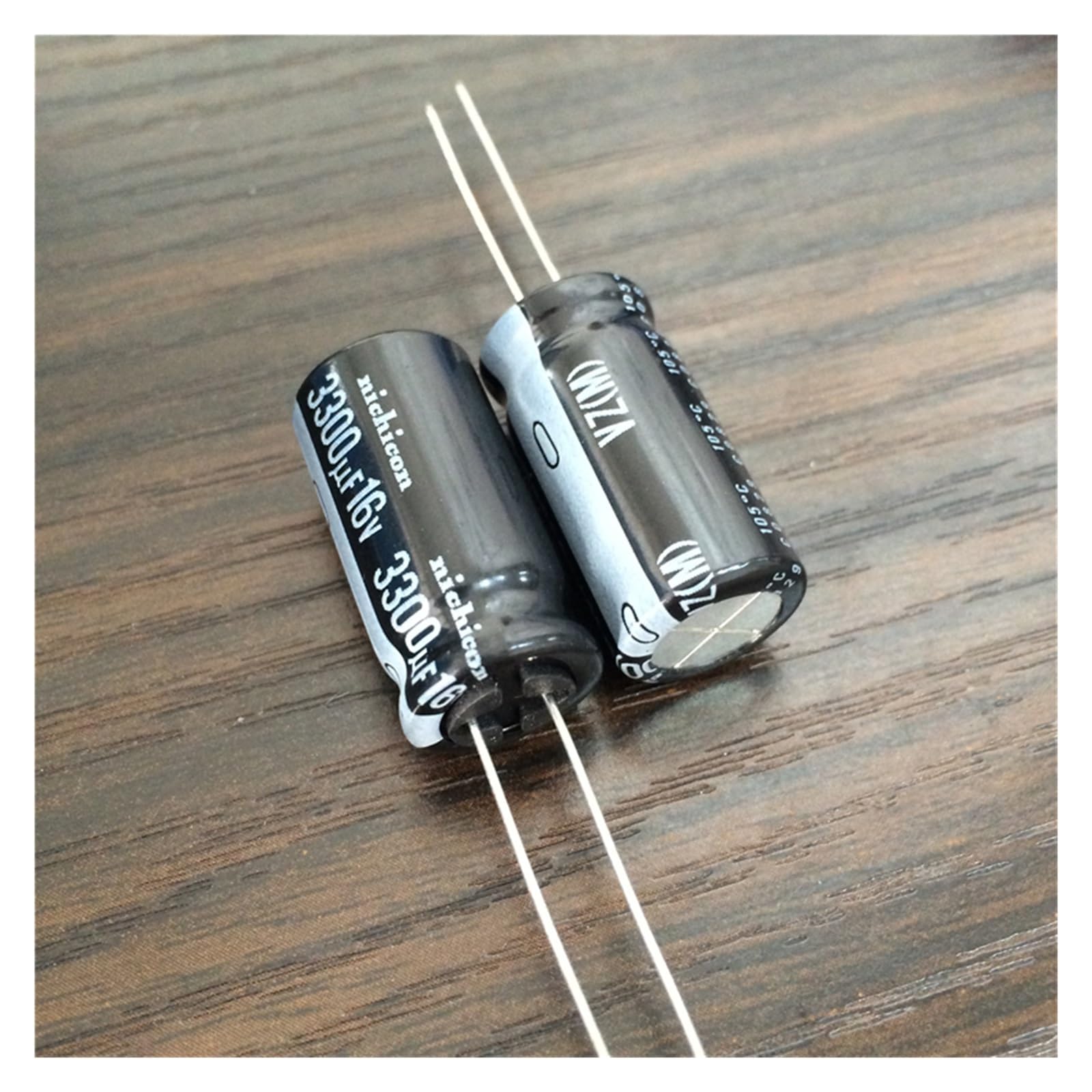 Condensateur 3300uF 16V en aluminium pour réparer les pannes d'alimentation de vos écrans