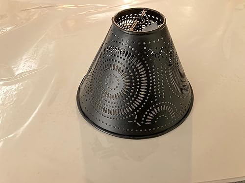 Pantalla de lámpara de estaño perforada con molinete negro, clips en la bombilla de torpedo, 2 "x 6" x 4"