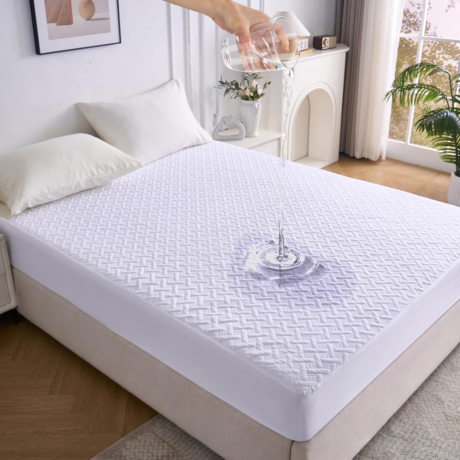 Noiseless Breathable Waterproof Mattress Protector Queen Size Bed Mattress Cover with Deep Pocket 6-18 Depth Soft Thick Anti-Slip