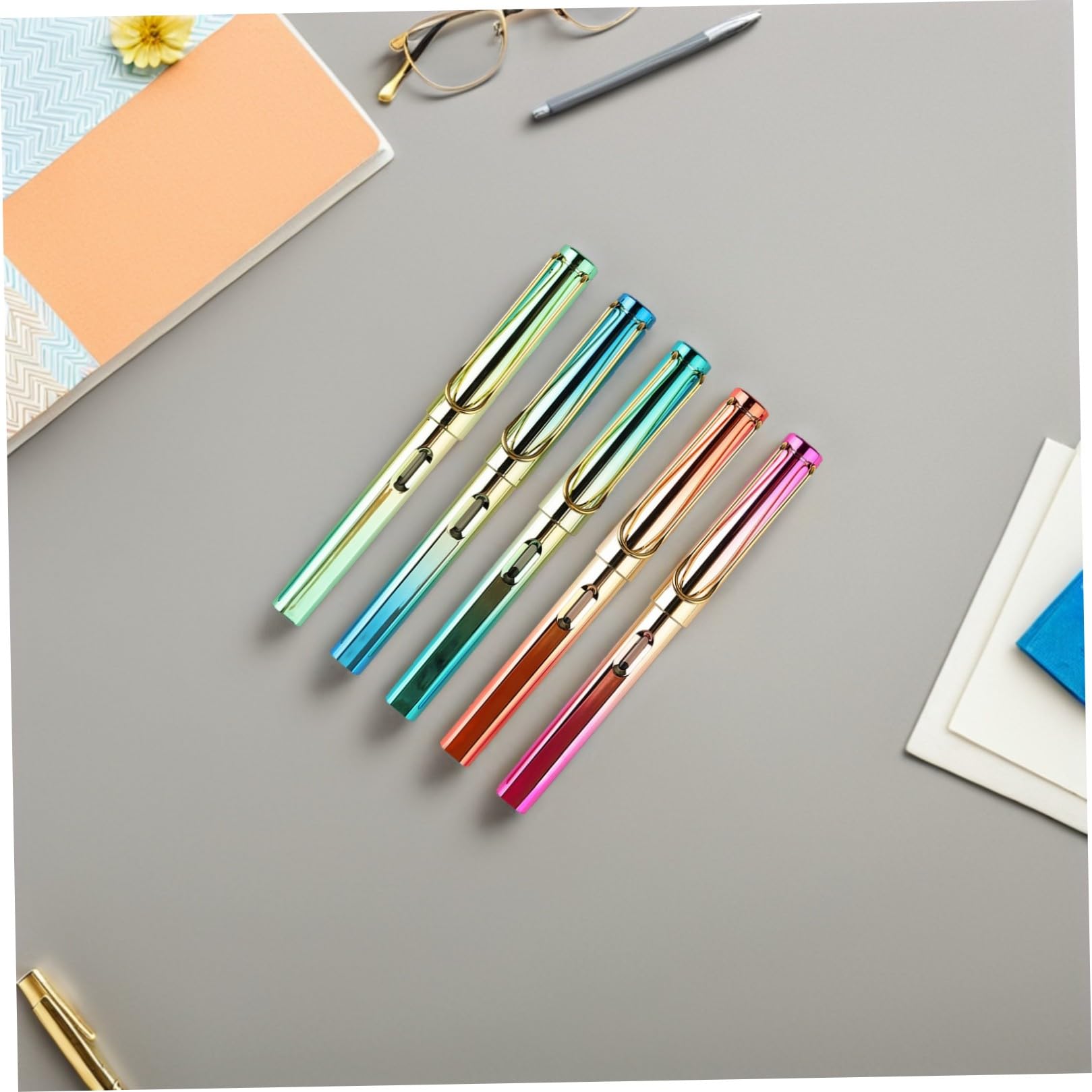 5er Pack Füller aus Kunststoff und Metall Glatt Schreibend Nachfüllbar mit Tintenbeuteln 5 Stück für Schüler und Kalligraphie