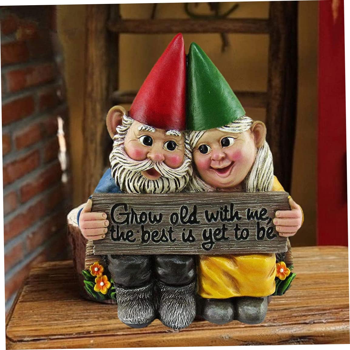 Couple GNOME ornement symbolique pour célébrer l'amour au jardin