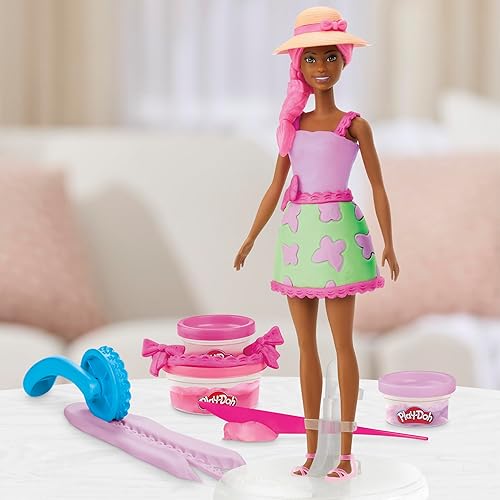 Miniatura 7 de PLAY-DOH Barbie - Juego de fiesta de jardín, haz ropa de muñeca con compuesto de modelado y 10 accesorios de moda, artes y manualidades para niñas y