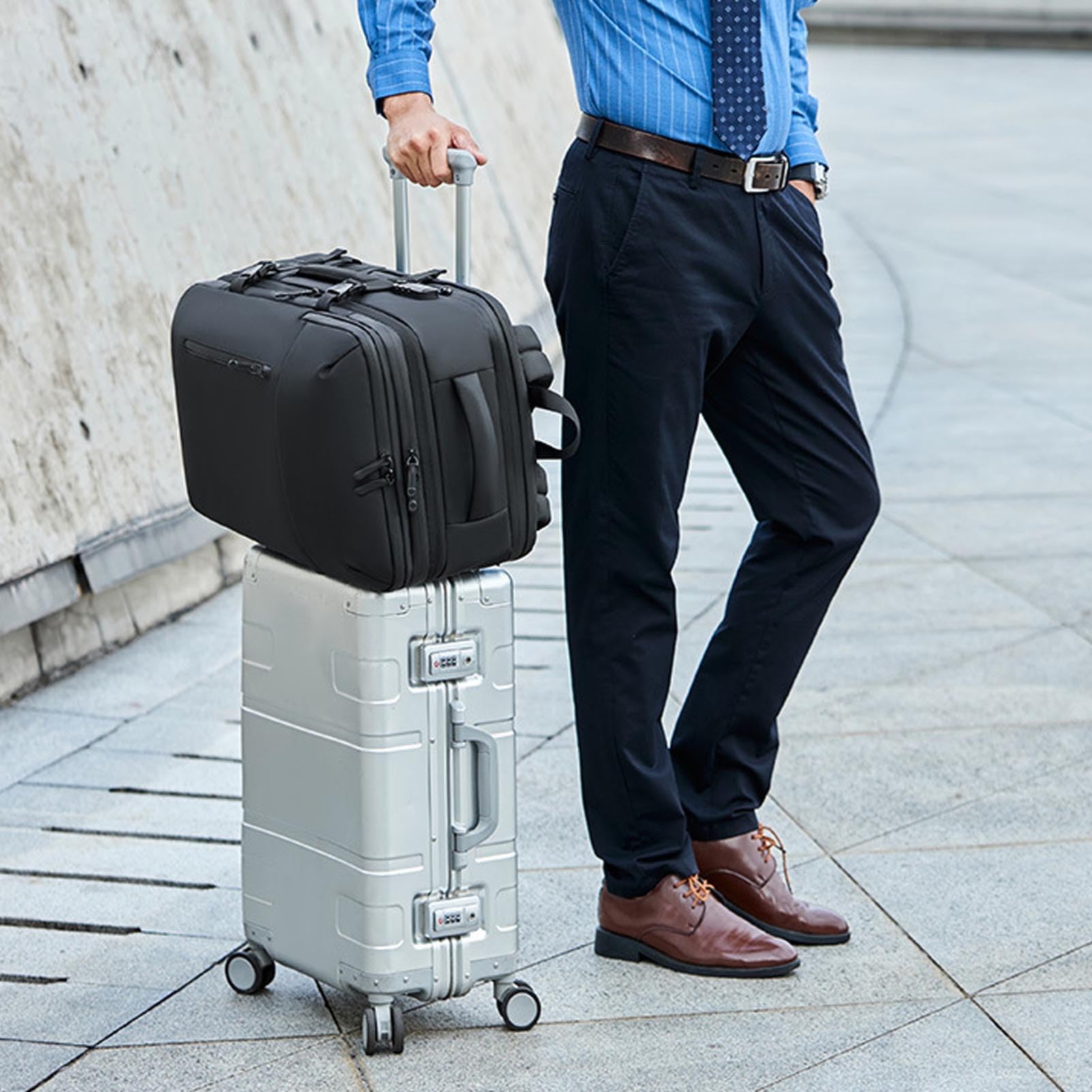 Plecak Kompresyjny Próżniowy Vacuum Travel 40L, Rozszerzalny, Zatwierdzony do Transportu w Samolocie, z Portem USB, Kieszeniami na Mokre Rzeczy i przegrodą na Buty, dla Męż
