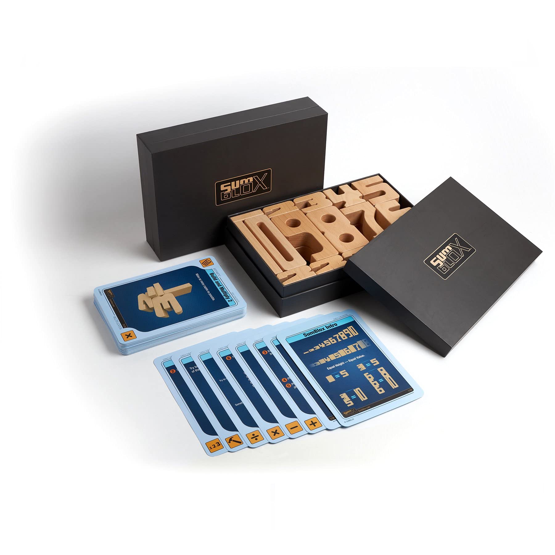 Brandneues SumBlox Original Basic Set - 76 große Holzbausteine aus massiver Buche mit 80 Aktivitätskarten in Deutsch - Lernen durch Spielen, hervorragende Montessori Lernressourcen