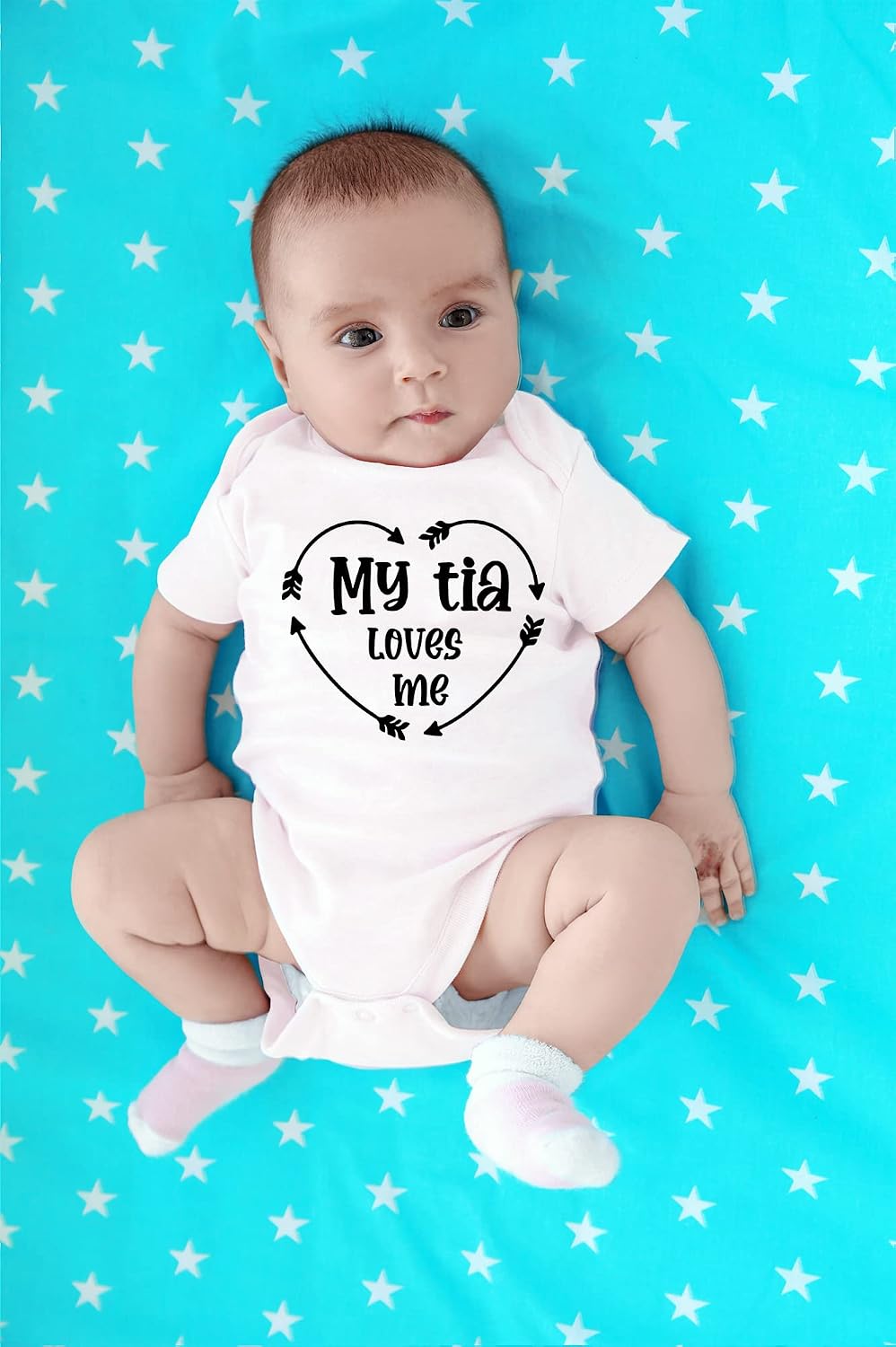 CBTwear My Tia Loves Me - Baby Clothes - Funny Newborn Bodysuit Outfits for Boys and Girls