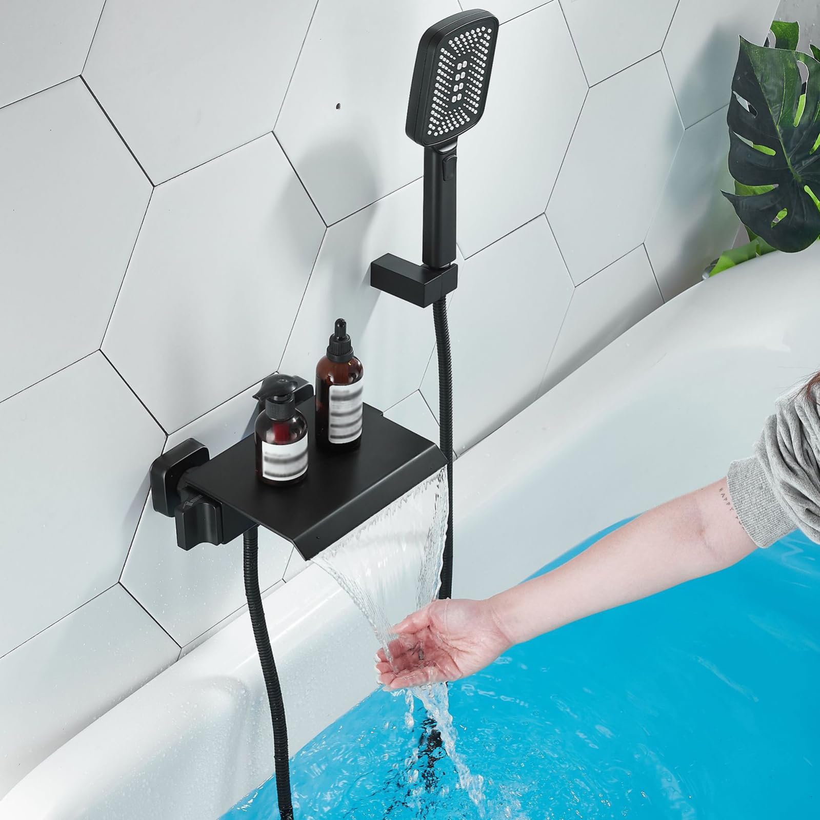 Miscelatori per Doccia, miscelatori a Cascata a Parete, miscelatori per Vasca, miscelatori per Bagno, miscelatori per Doccia Portatili, Neri.