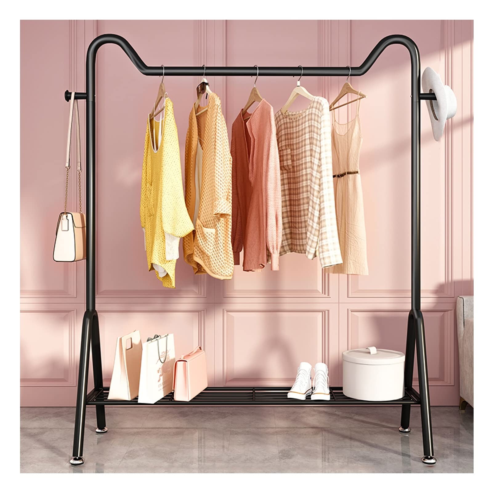 Porte-vêtements en métal noir avec étagère de rangement basse pour chambre
