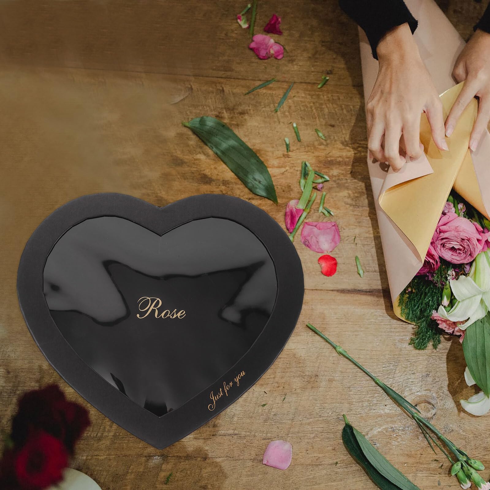 IWOWHERO 2 Stück Schwarzes Herz Geschenkbox mit Sichtfenster Stapelbare Valentinstags Schachteln aus Pappe für Parfum Blumen und Make Up Selbstgemacht Geschenkverpackung für Hochzeit