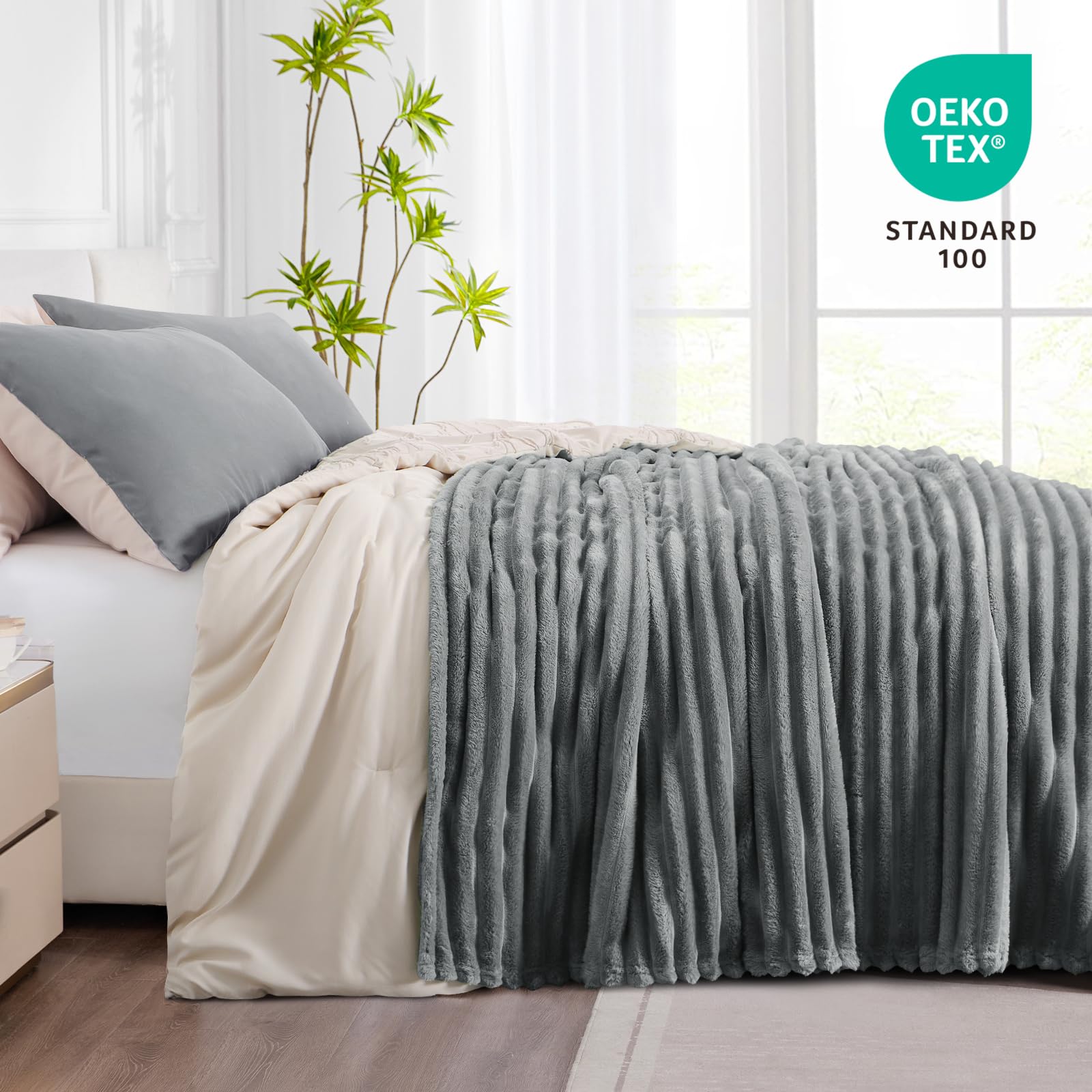 RUIKASI Coperta Plaid Pile Matrimoniale - Coperta Calda Invernale per Divano e Grande Letto Matrimoniale 220x240 cm Pile di Flanella Morbida, Fleece Blanket for Sofa and Couch, Grigio chiaro