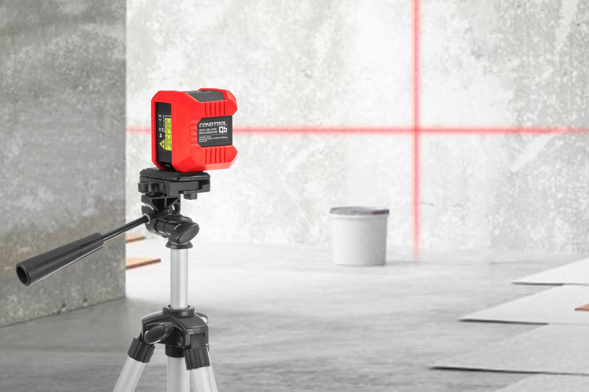 CONDTROL - Laser a linea QB rosso - Portata di livello 10 m - 1 linea verticale e 1 orizzontale - 2 modalità operative - Filettatura 1/4' - Garanzia 2+1 anni