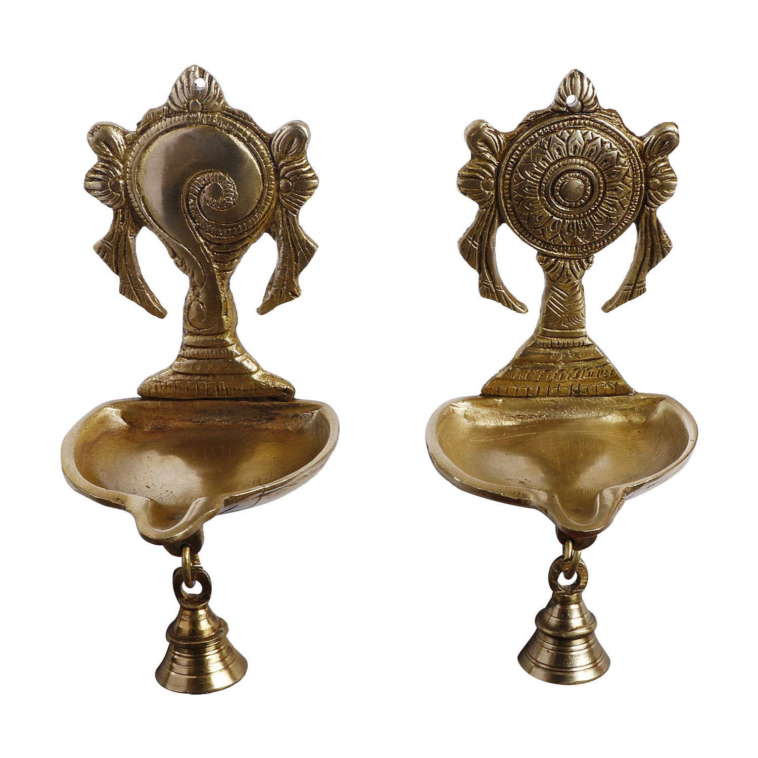 ARTVARKO Brass Shankha Chakra Villaku Shankh and Chakra Traditional Oil Lamp (Gold, Standard)
