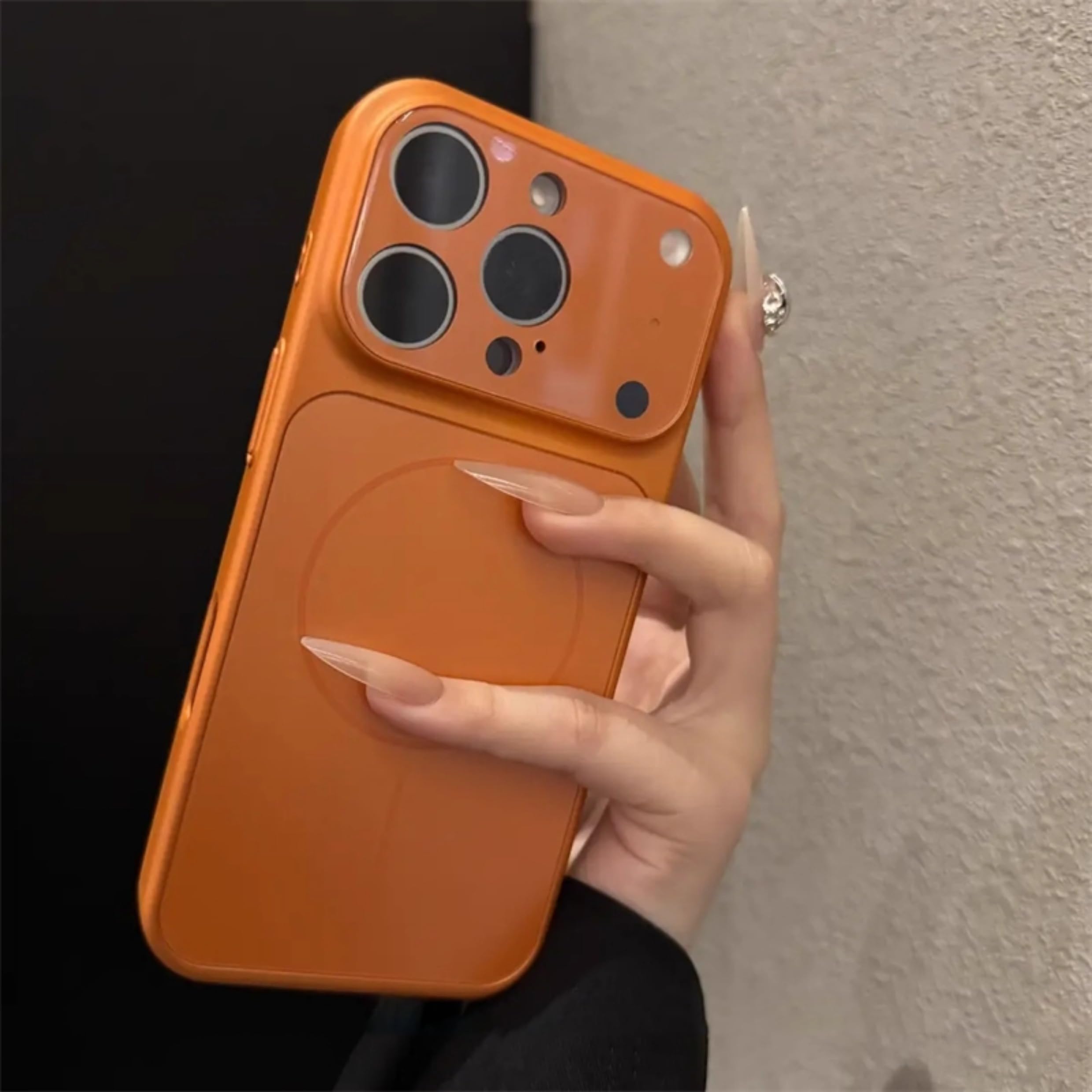 Custodia antiurto opaca con ricarica wireless e cover magnetica per iPhone 14 Pro Max (per iPhone 14 Pro Max/Arancione)
