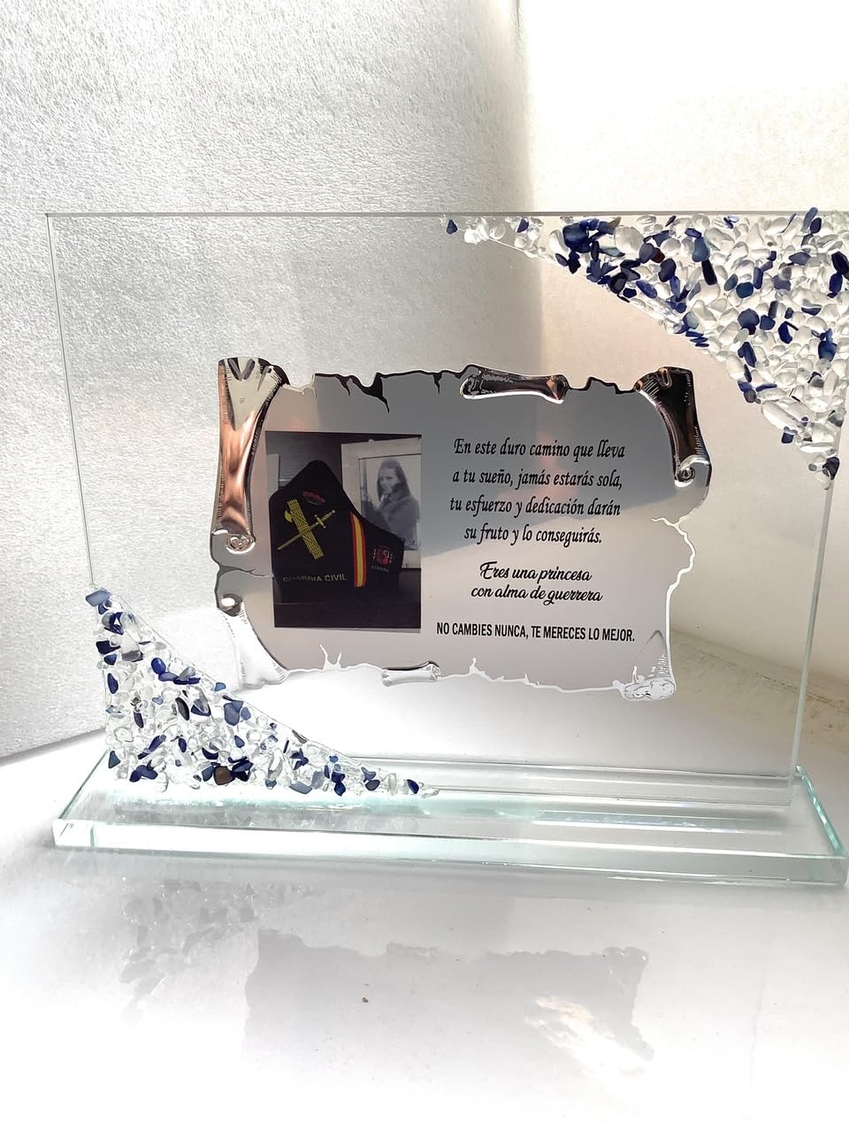Curia Grabador Placa de Homenaje Cristal Personalizada, 26x21cm Jubilación, Cumpleaños, Bodas de Oro, Agradecimiento y Cualquier Evento - Incluye Elegante Caja de Presentación