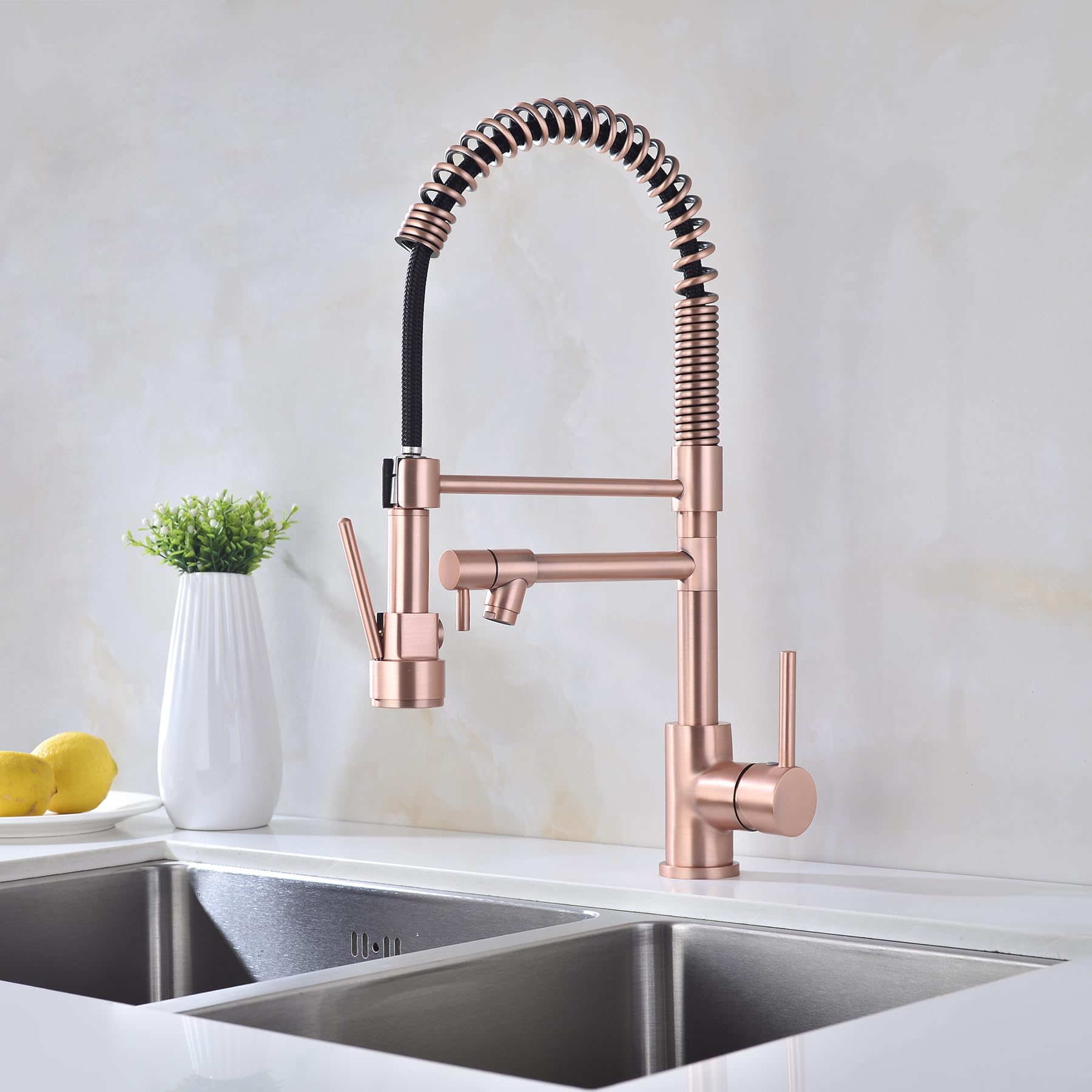 Avola Klassische Kupfer-Küchenarmatur mit herausziehbarem Sprüher, rotgoldener Küchenspüle Wasserhahn mit Topffüller, Einzelhandel, kommerzieller Messinghahn für Bar, Wäsche, Wohnmobil, Mehrzweckspüle