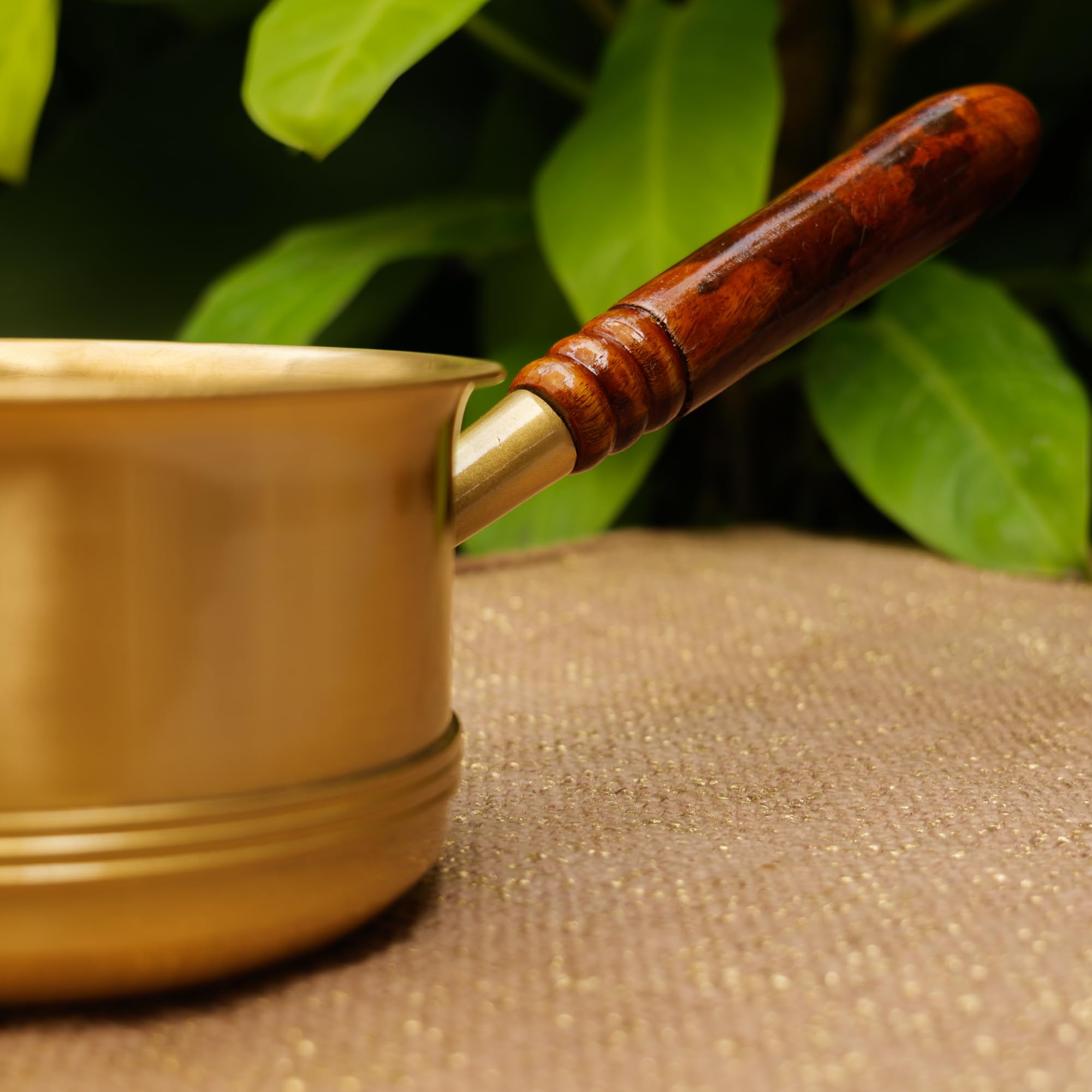 Ambi Home Pure Brass Polished Tea Making Pan, Wooden Handle, 1.2 Liters Capacity, 15cm x 15cm x 8.5cm 1