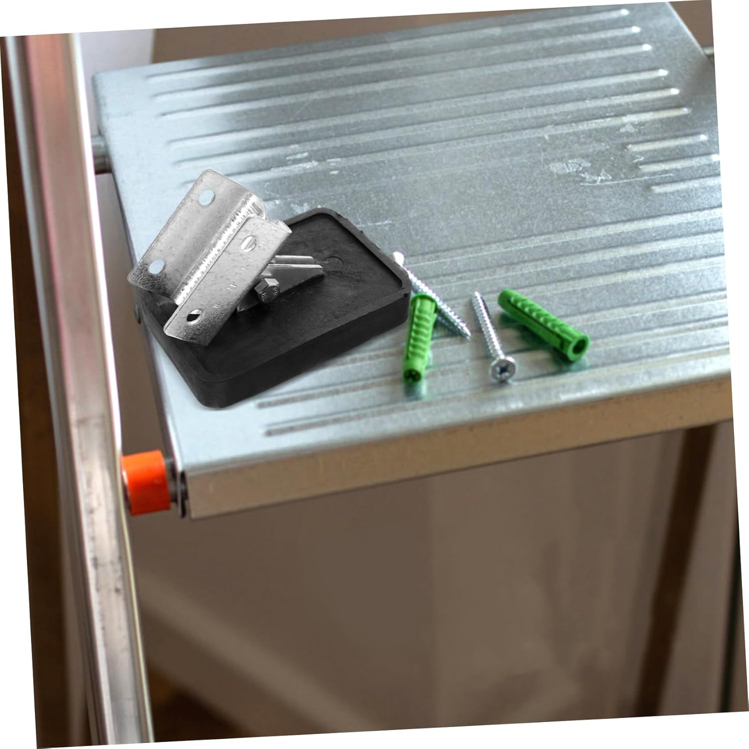 Luxshiny 4pcs Ladder Feet Stabilizer Mat Thick Foot Protector Non Slip Design for Safe Use Uneven Ground and Flexible Ladder Leg Stabilizer Suitable for Indoor and Outdoor