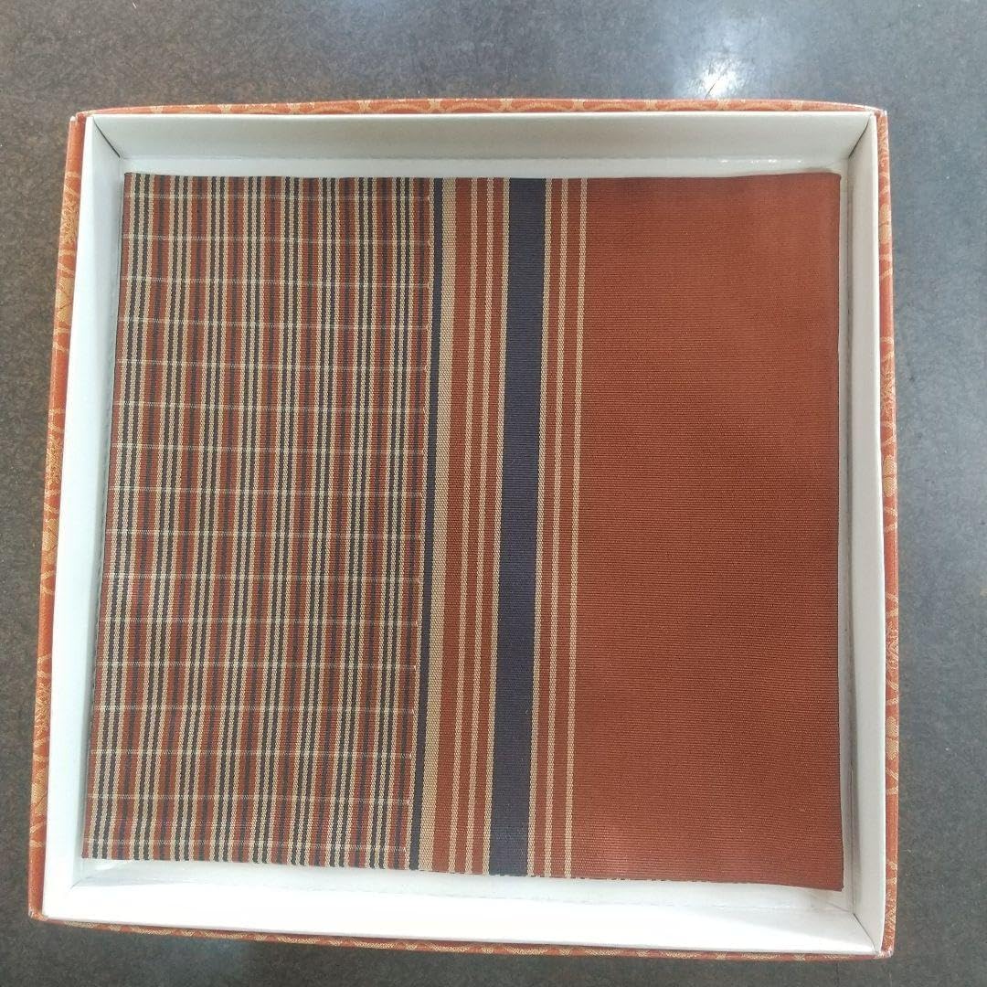 茶器/茶道具 古帛紗】 正絹 小牡丹異紋又は小真田入吉野間道又は角の倉又は紹巴織り 吉祥花兔段紋 4種類より選択 （古服紗・古袱紗・古ぶく –  今屋静香園 舳越間道 正絹 古帛紗