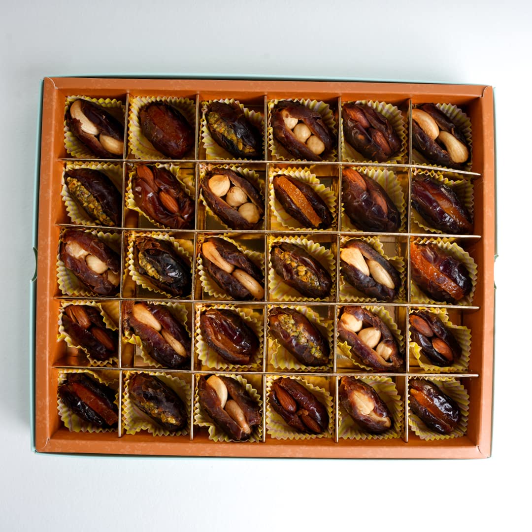 Stufed Dates Box | Dates with Nuts Gift Box Presentation 30 Pieces