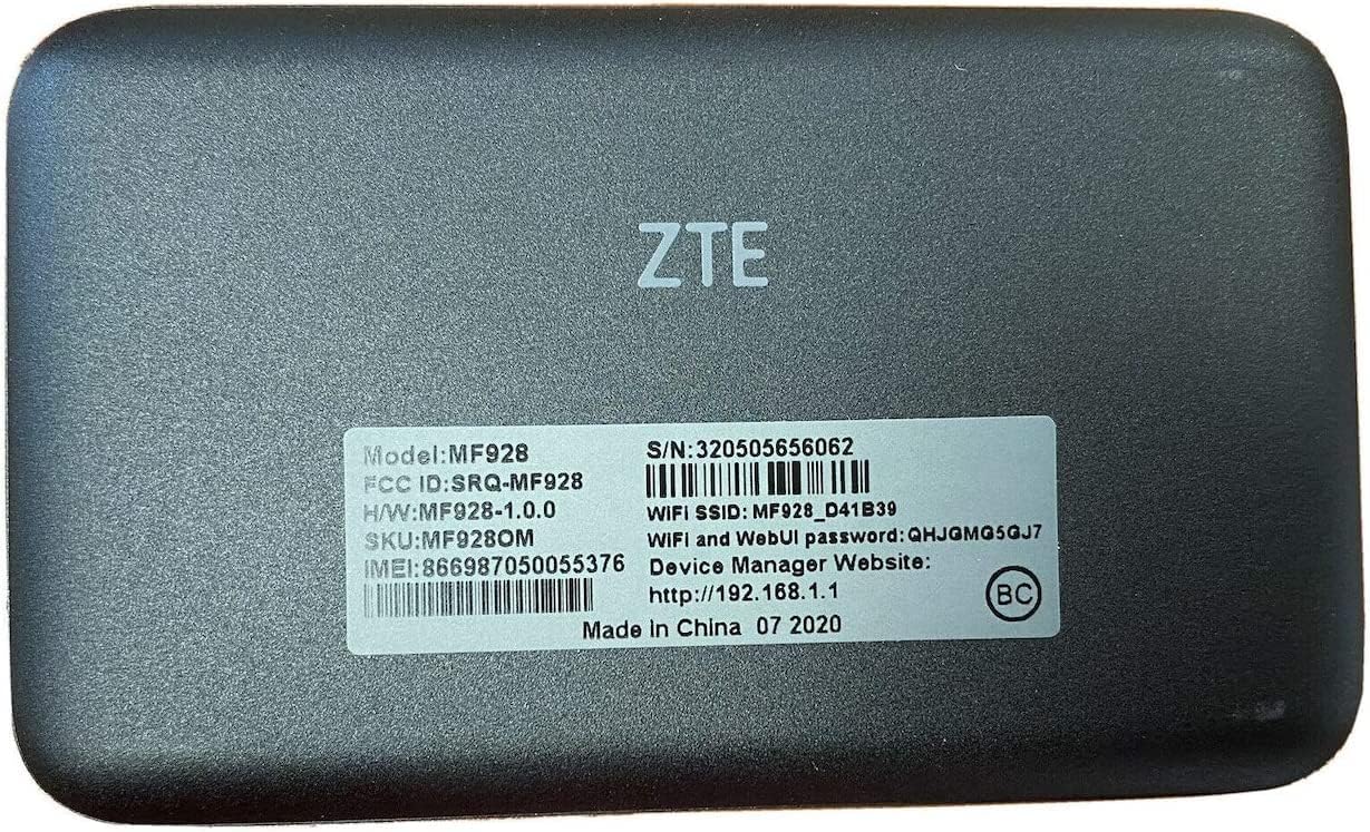 Enrere view del ZTE MAX Connect MF928 que mostra l'etiqueta del model i del número de sèrie