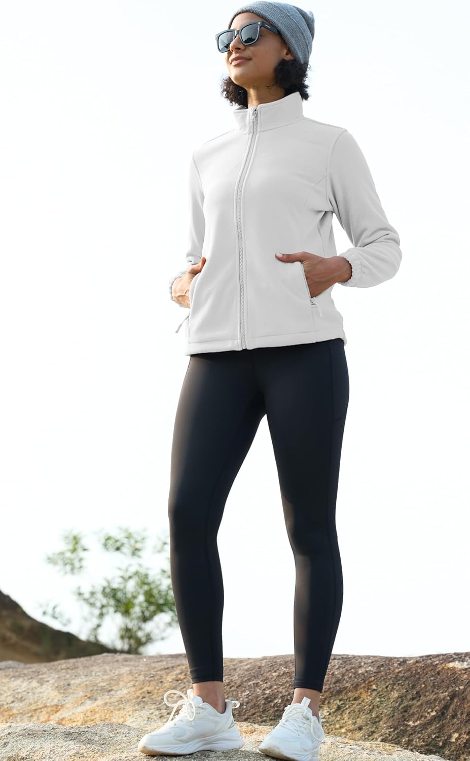 MAGCOMSEN Women's Fleece Jacket Zip Up Coat Lightweight Soft Warm Long Sleeve Jackets with Pockets for Winter - Image 4