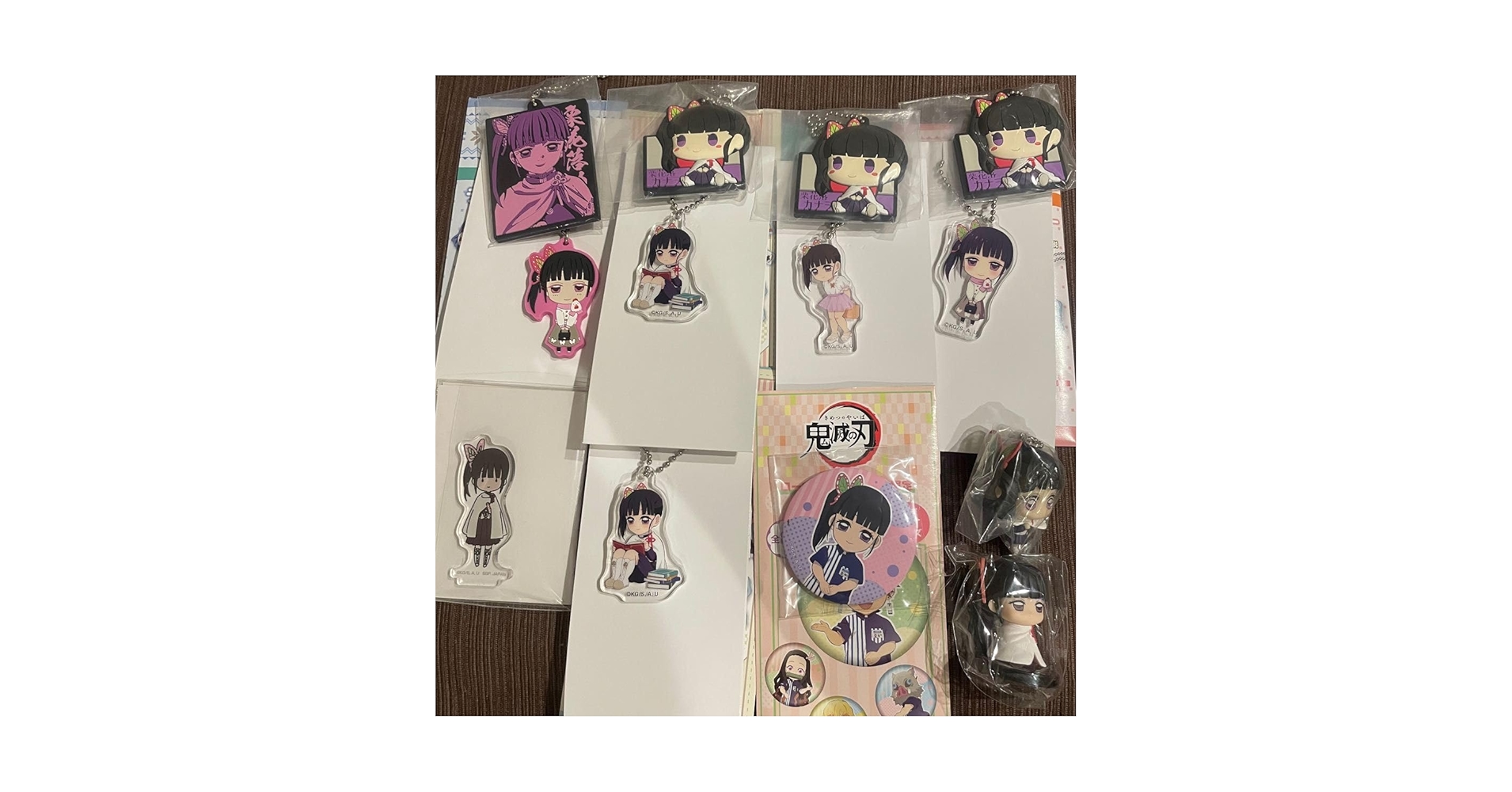 ☆ 鬼滅の刃　ひな祭2020　アクリルスタンド　缶バッジ　栗花落カナヲ ☆ 鬼滅の刃 ひな祭2020 アクリルスタンド 缶バッジ 栗花落