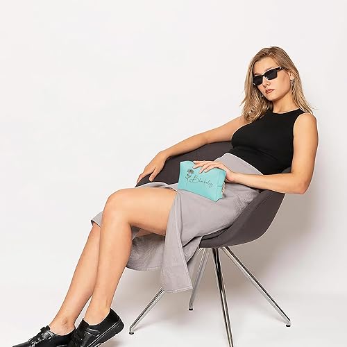 Miniatura 4 de DayOfShe Bolsa de maquillaje personalizada con nombre y flor de nacimiento, regalos de dama de honor, rellenos de calcetines para mujeres,