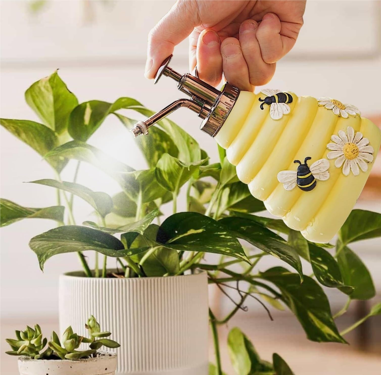 Hauspflanzengießkanne 320ML Niedliche Pflanzensprühflasche In Bienenform Für Innenpflanzen Mit Oberer Pflanzenspritze-Gießkanne Bewässerungsgeräte