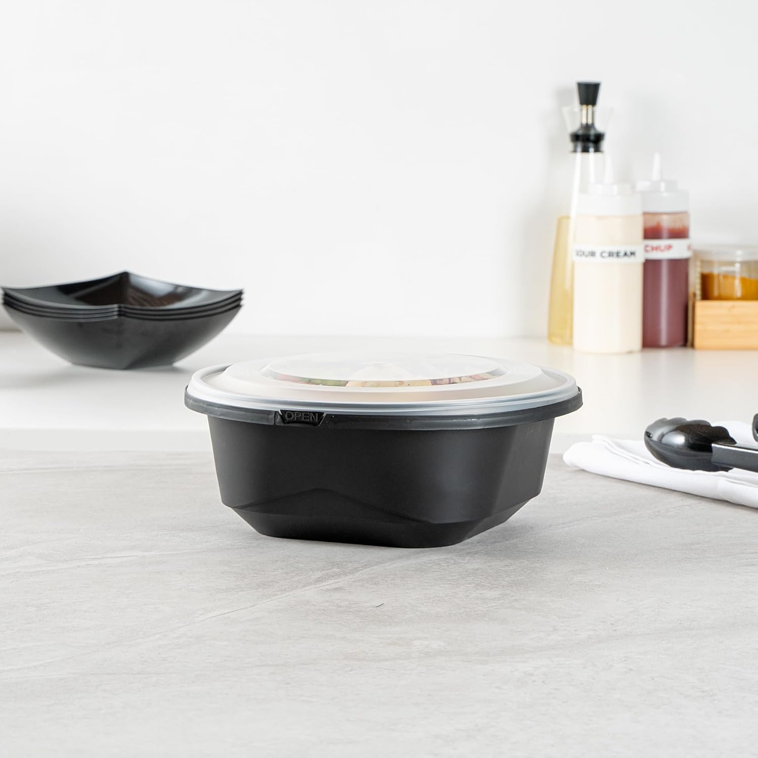 Restaurantware Soup Bowl 25 Pack of 84.5 oz Microwavable Plastic Disposable Food Container Freezer-Safe Hot Food Catering Bowl