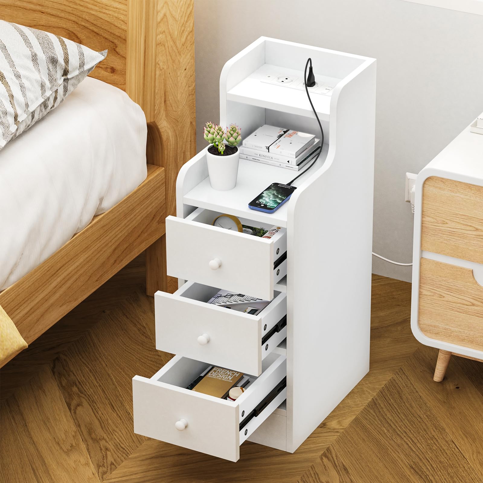 Comodino Stretto, Comodino Bianco, con 2 Prese AC, 2 Porta USB-C, Comodini con Presa Alto Tavolino con 3 Cassetto, 25x35x70cm Bianco