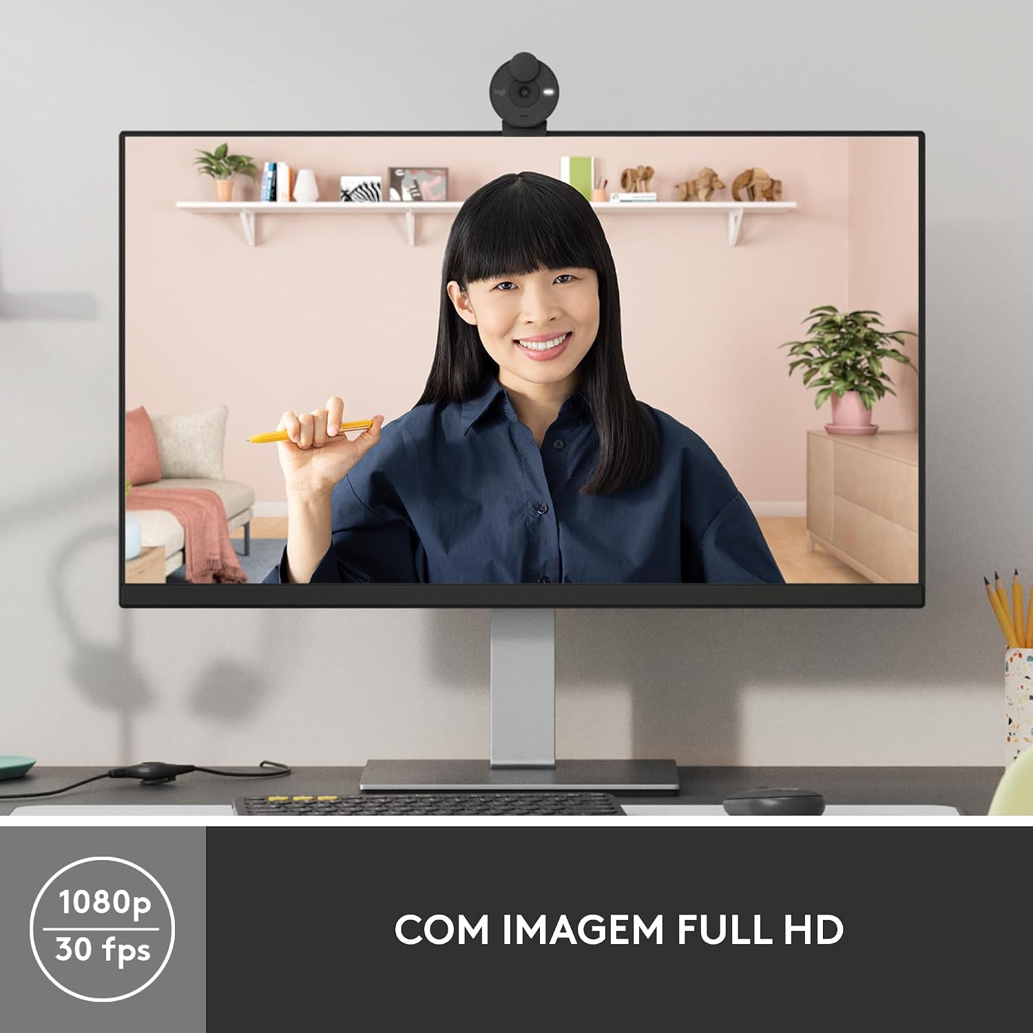 Webcam Full HD Logitech Brio 300 com Microfone com Redução de Ruído, Proteção de Privacidade, Correção Automática de Luz e Conexão USB-C- Grafite
