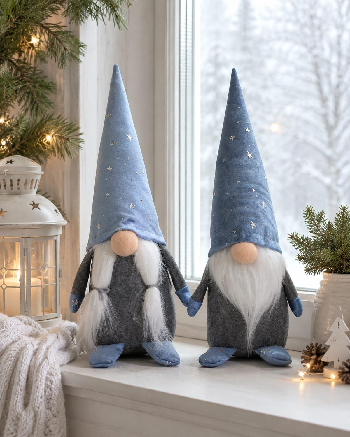 Riffelmacher Wichtel 2er Set Mann & Frau mit Sternenmütze | Blau | Stoff | 13×11×35 cm | Liebevolle Weihnachtsdeko für Fensterbank & Kommode | 10487