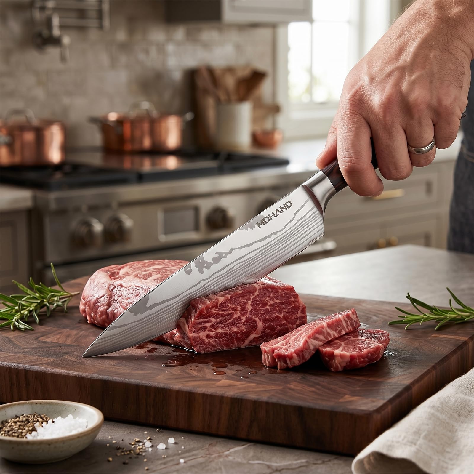 MDHAND Coltello da Cucina Coltello da Chef da 20 cm Coltello Professionale in Acciaio Inossidabile ad Alto Tenore di Carbonio Lama Extra Affilata, Coltello Multiuso