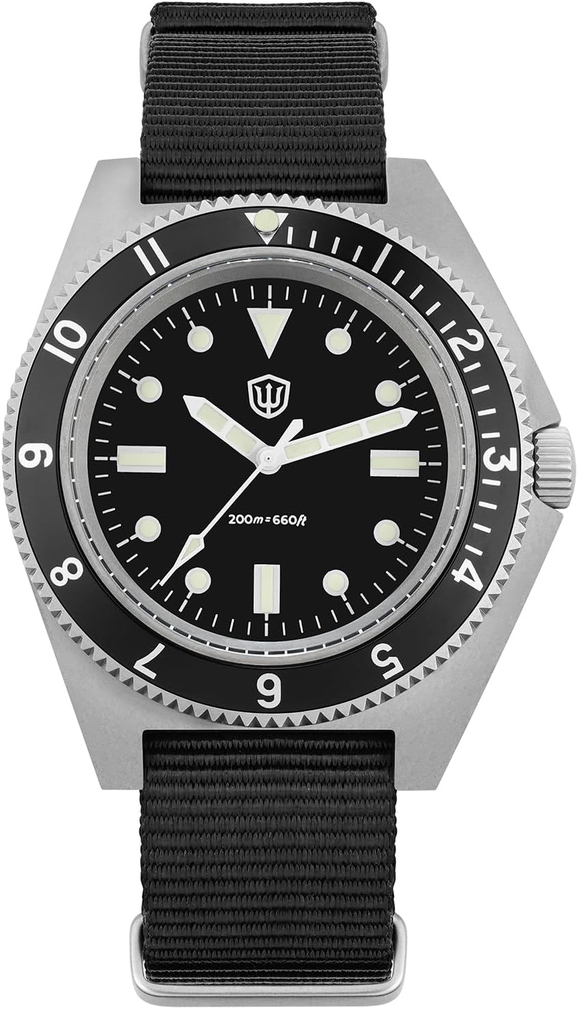 montres de plong&eacute;e Montres militaires &agrave; quartz WD1972 Montre homme Montre-bracelet de luxe en verre saphir 40,9 mm Montres de plong&eacute;e &agrave; 20 barres pour homme