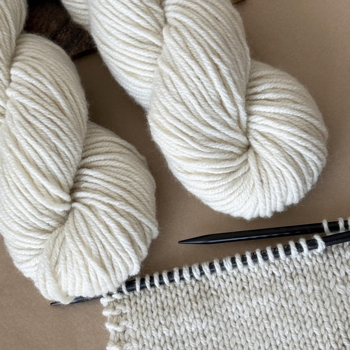Lotus 100% Cashmere Worsted Knitting Yarn, Soft Fluffy Crochet Yarns, Great for Baby Garments, Scarves, Hats and Craft Projects, NAT White